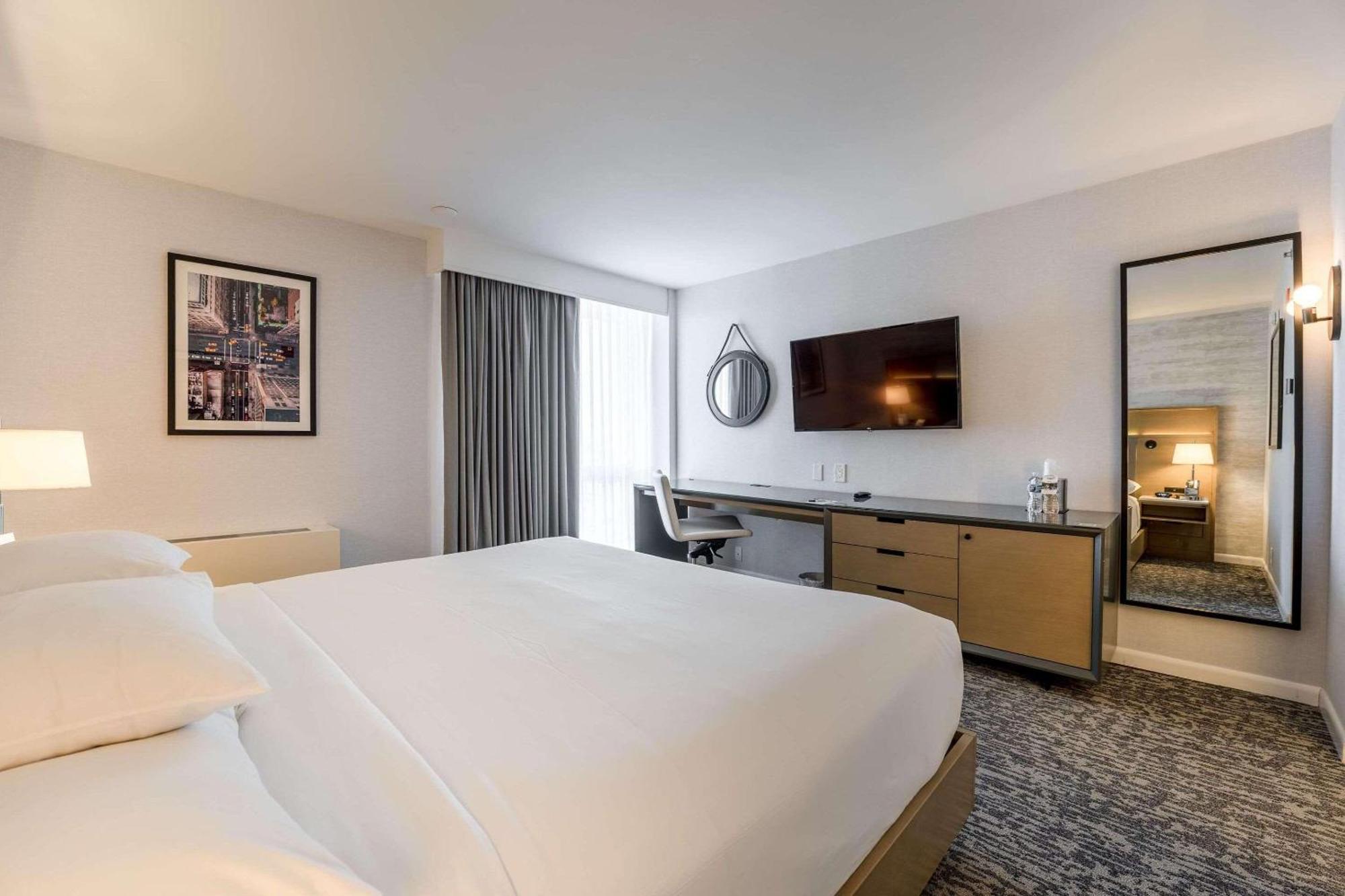Hotel Doubletree By Hilton New York Jfk Airport Exterior foto