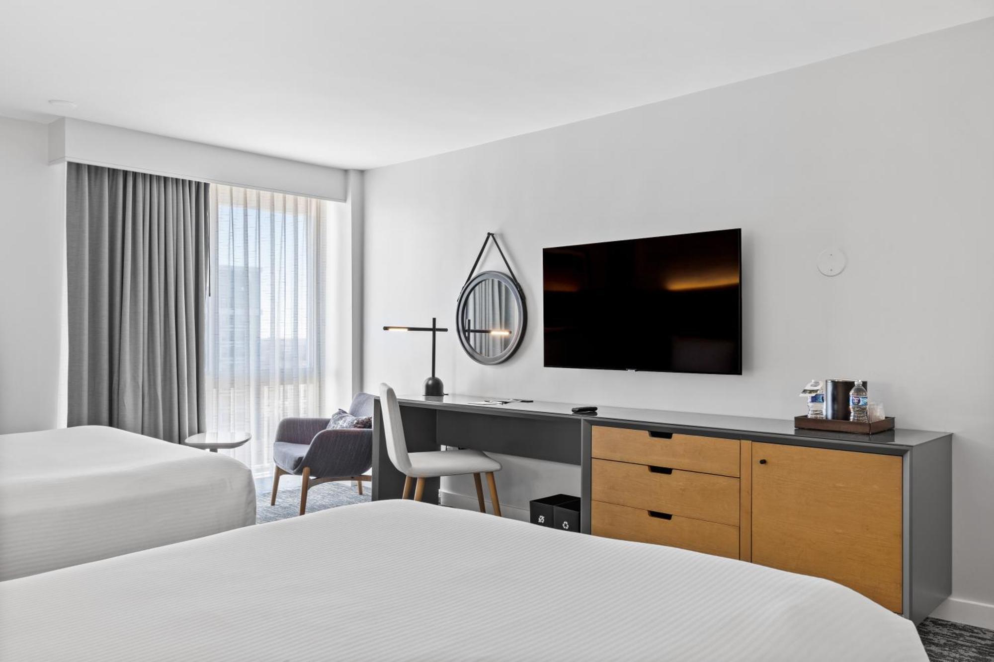 Hotel Doubletree By Hilton New York Jfk Airport Exterior foto