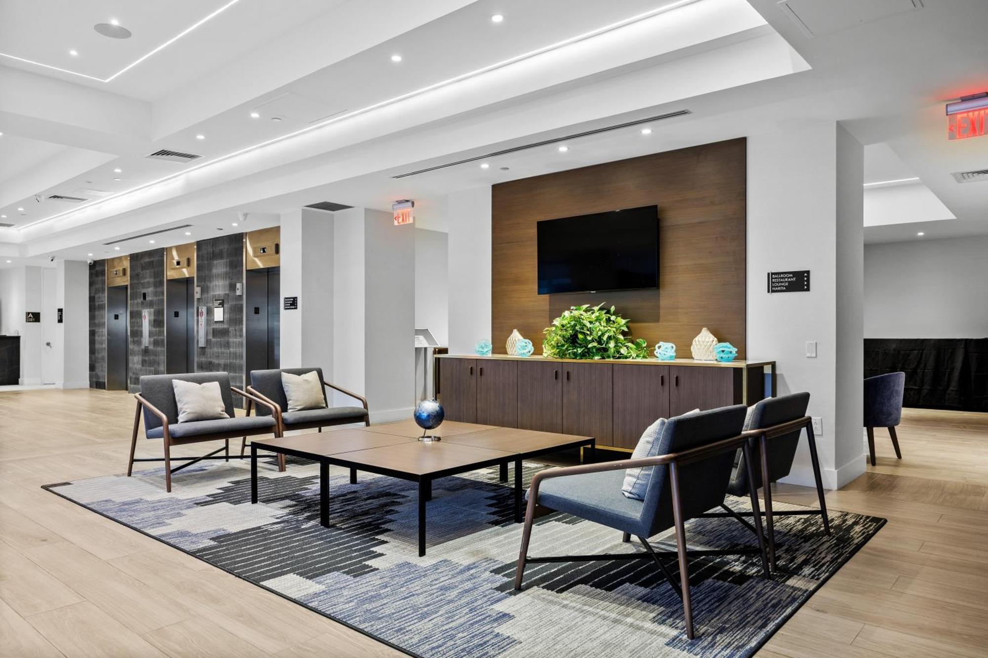 Hotel Doubletree By Hilton New York Jfk Airport Exterior foto