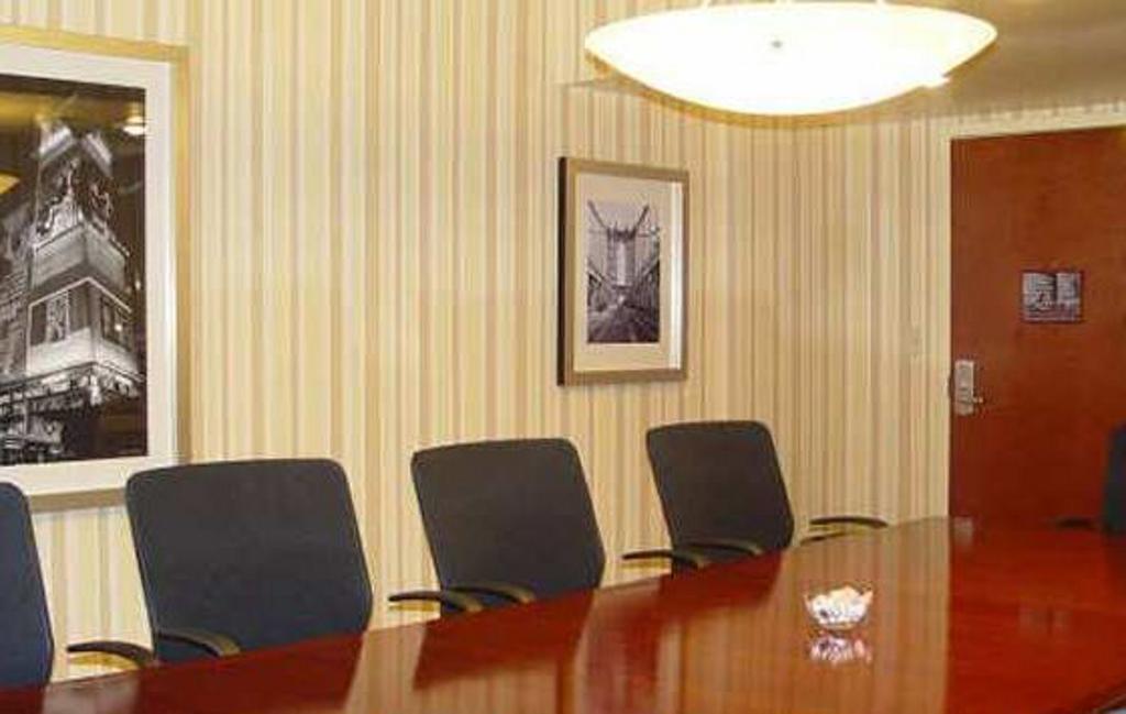 Hotel Doubletree By Hilton New York Jfk Airport Facilidades foto