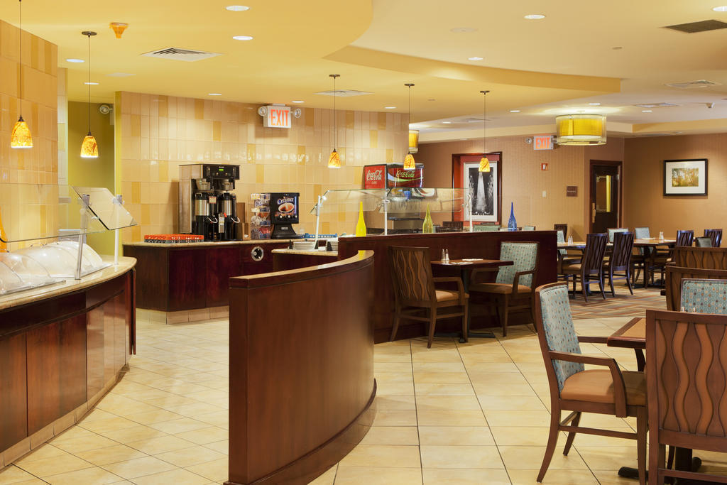 Hotel Doubletree By Hilton New York Jfk Airport Exterior foto